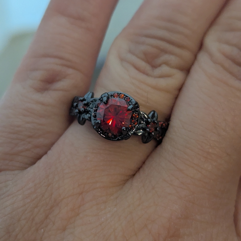 Elegant Red Stone Women's Ring